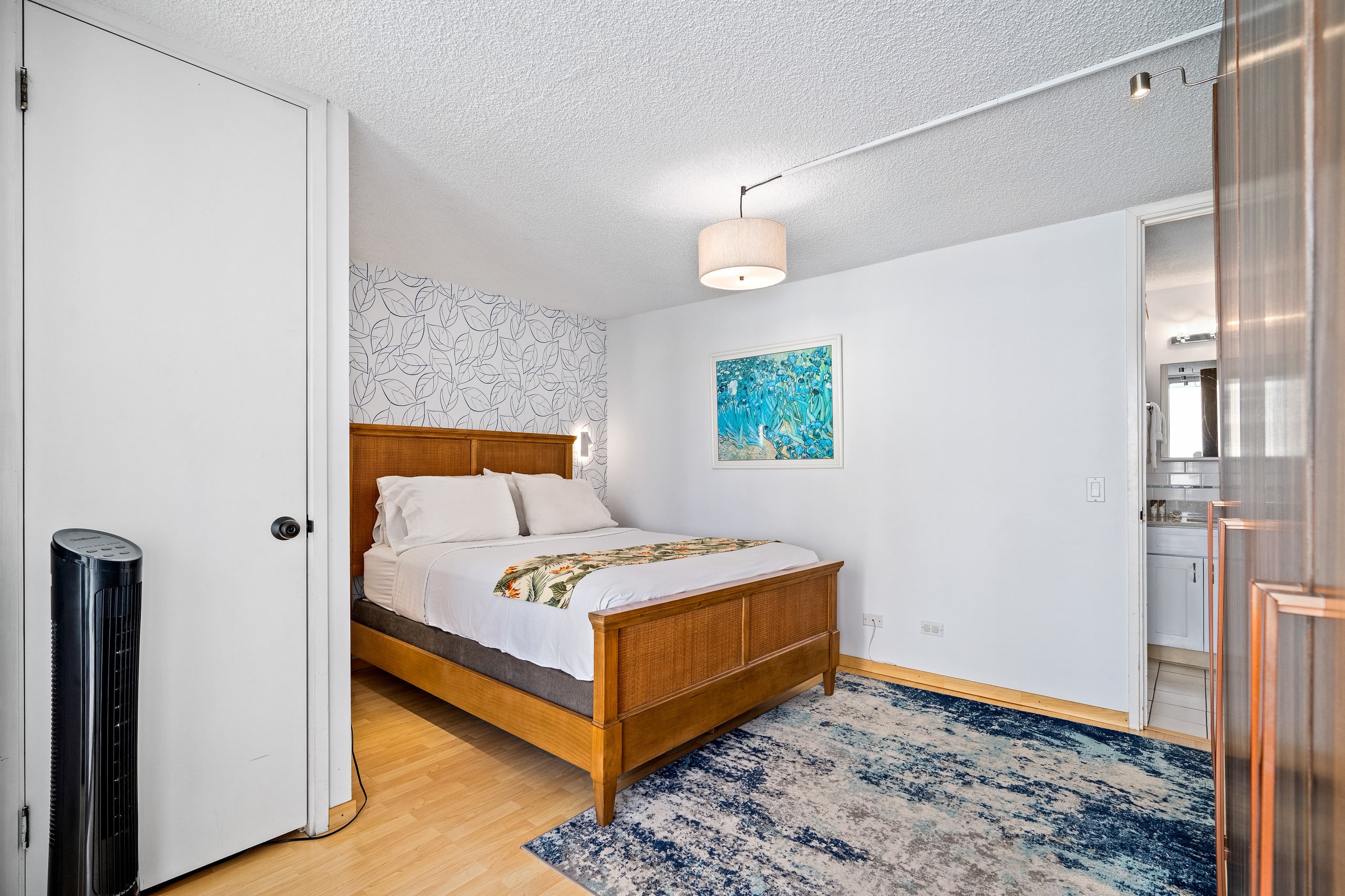 TWP 505 Spacious 1 bedroom condo w/full Kitchen - Image 17