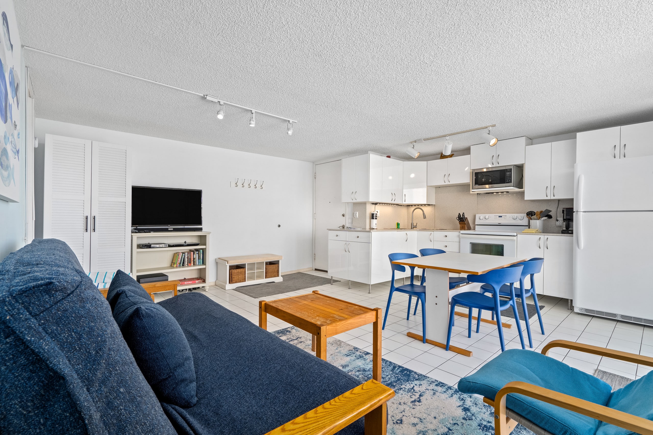 TWP 505 Spacious 1 bedroom condo w/full Kitchen - Image 1