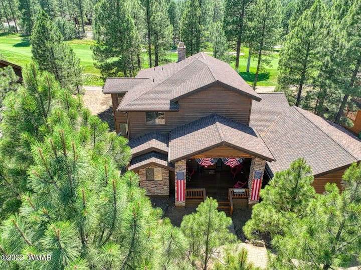 Knotty & Nice! Perfection in the Pines of Torreón Houses for Rent in