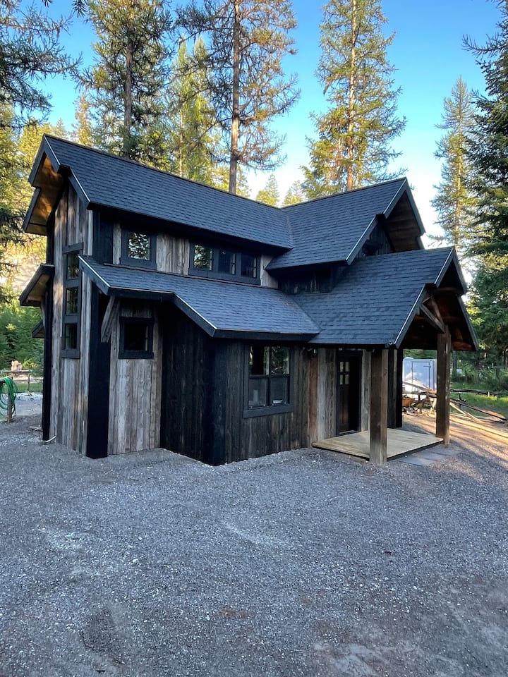 Grizzly Ridge home 3 Vacation Whitefish sleeps 9 Cabins for Rent in