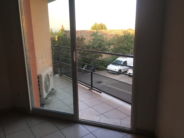 Studio En Duplex Dans Résidence Sécurisée - Salon-de-Provence