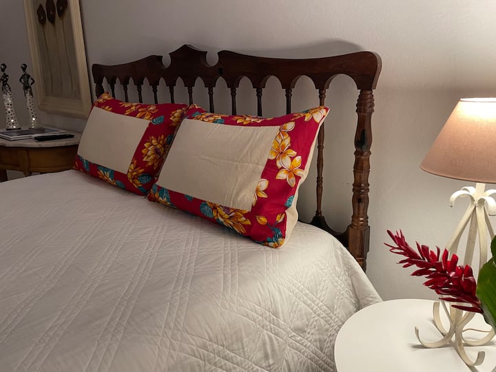 เตียงคาสซัล 1.58 ม. 1.98 ม. - เครื่องปรับอากาศ - สมาร์ททีวี - เตียงเด็กเล็ก - ที่นอนเดี่ยวเสริม