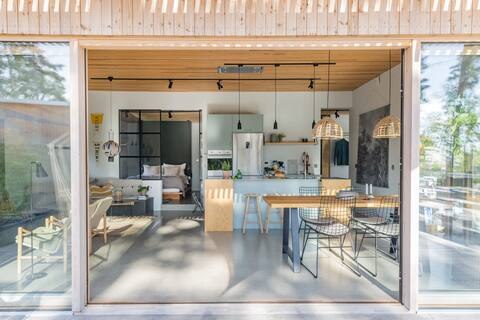 Cozy architect-designed house on unique Bungenäs.