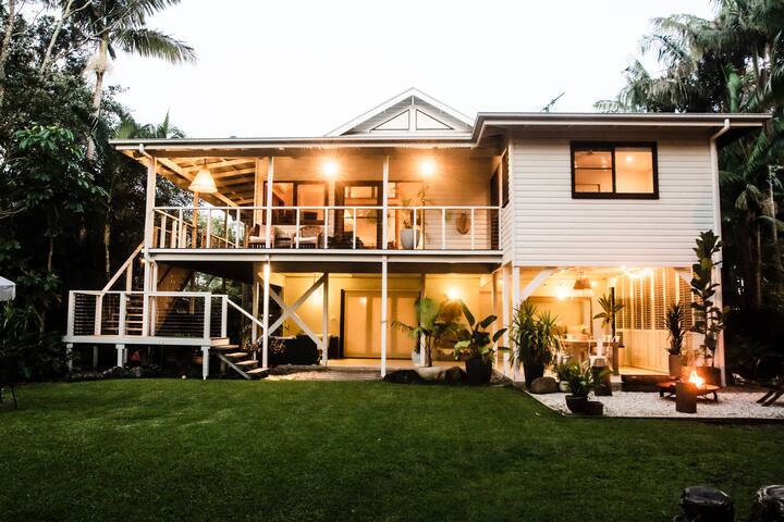 TEMPLE BEACH HOUSE gallery image 2