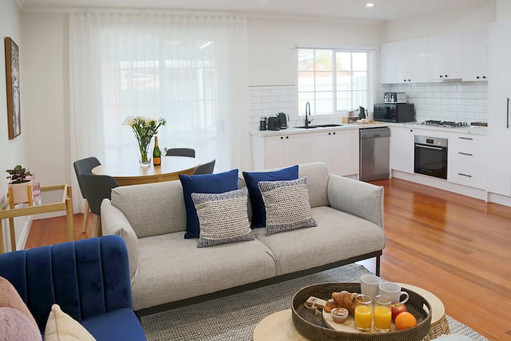 Escape To A Timeless Getaway In Provincial Vic - Ballarat