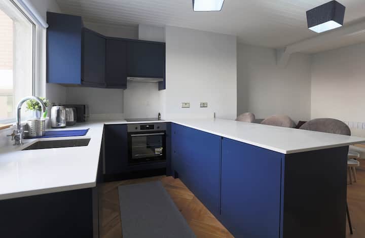 2 Bed Citycentre Apartment - Dun Laoghaire