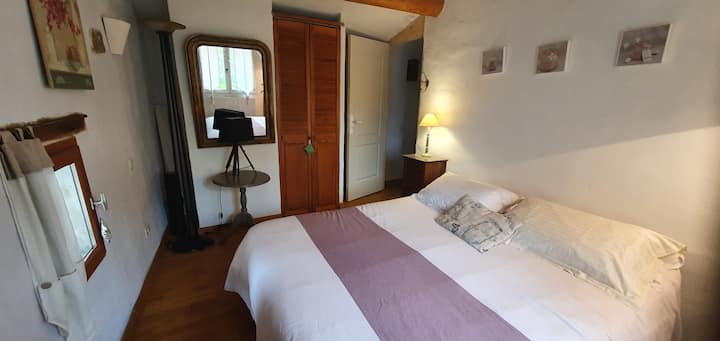 CHAMBRE 1 Lit katika 160.