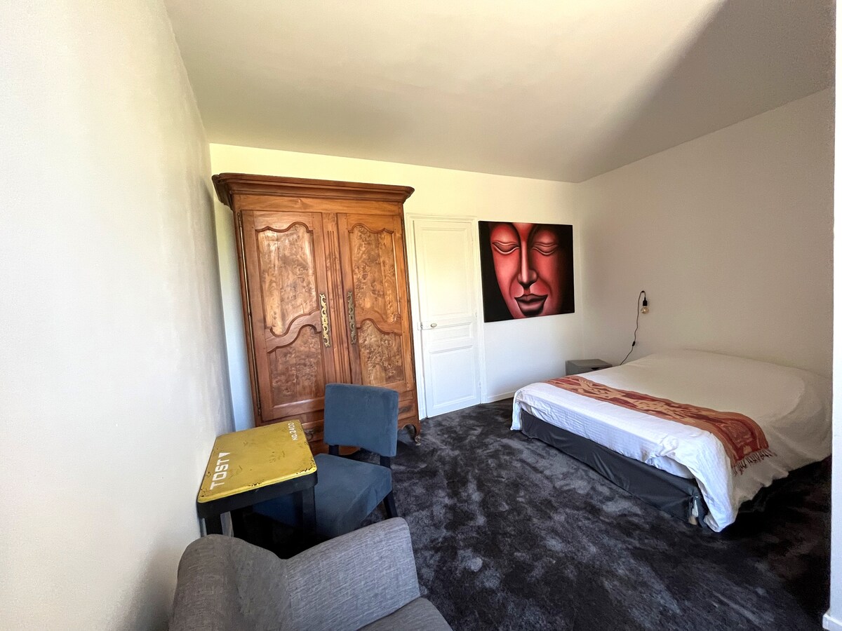 卧室3
张床140。小办公室。
