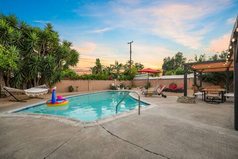 Disneyland, Oc, heated pool, near beach, sleeps12