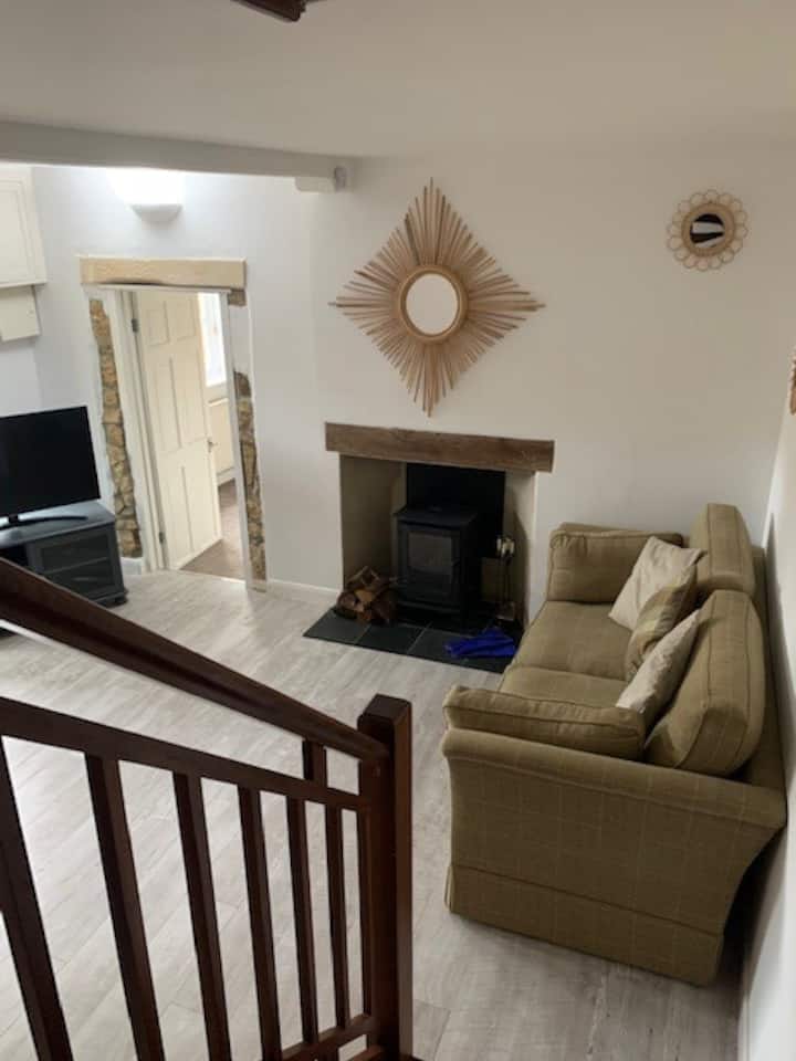 The Old Stables - Lovely Cottage With Modern Twist - Bourton-on-the-Water