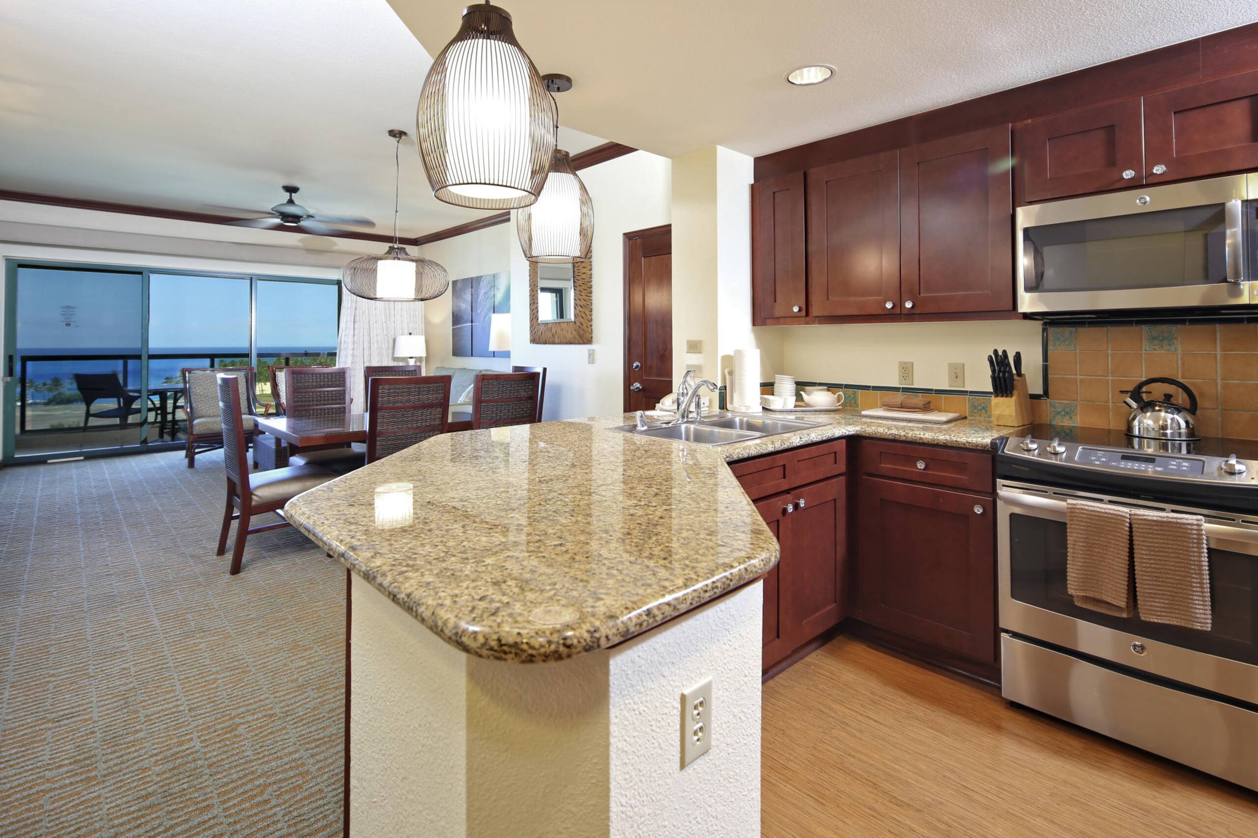Condo in Kapolei · ★4.67 · 1 bedroom · 2 beds · 1 shared bath - Image 6