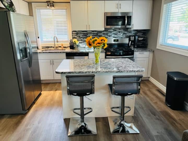 Home away from Home Houses for Rent in Harper Woods, Michigan, United