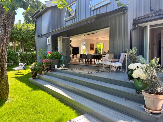 Villa at Bygdøy , steps from The Beach gallery image 2