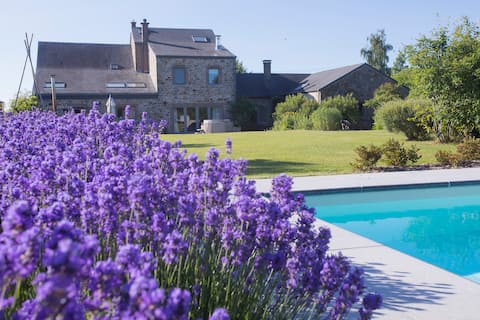 Le Champ du Coq – 20-person gîte with pool