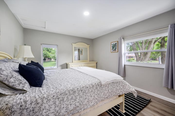 Hlavná spálňa (svokra)- manželská posteľ