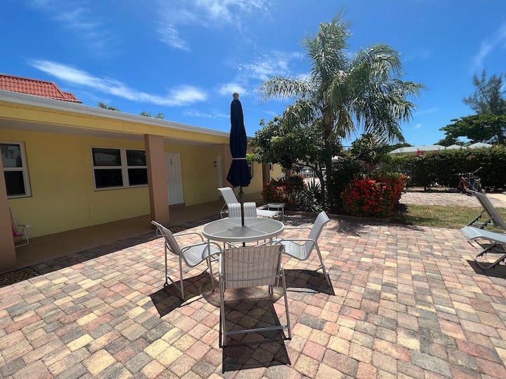 Top 10 Airbnb Vacation Rentals In Palm Beach Shores, Florida Trip101