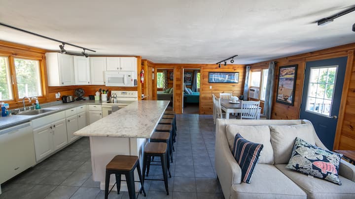 ¡3BR casero con el patio trasero grande para la diversión de la familia