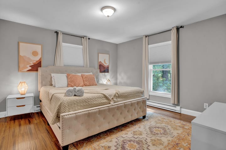 Master Bed: Enjoy a luxurious retreat with a king-size bed, elegant furnishings, and refined details. Book your stay today!
