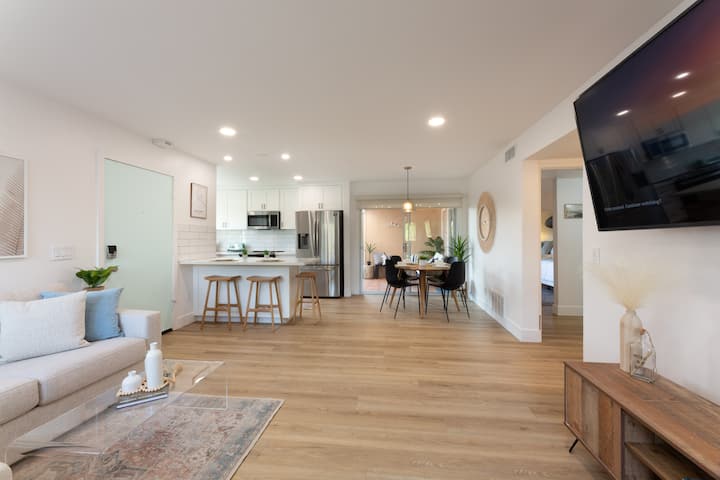 Modern Beachside 2 Bedroom Retreat - Dana Point, CA