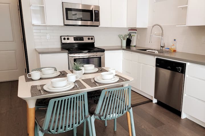 Bright And Beautiful 2 Bedroom Basement Suite - Vancouver