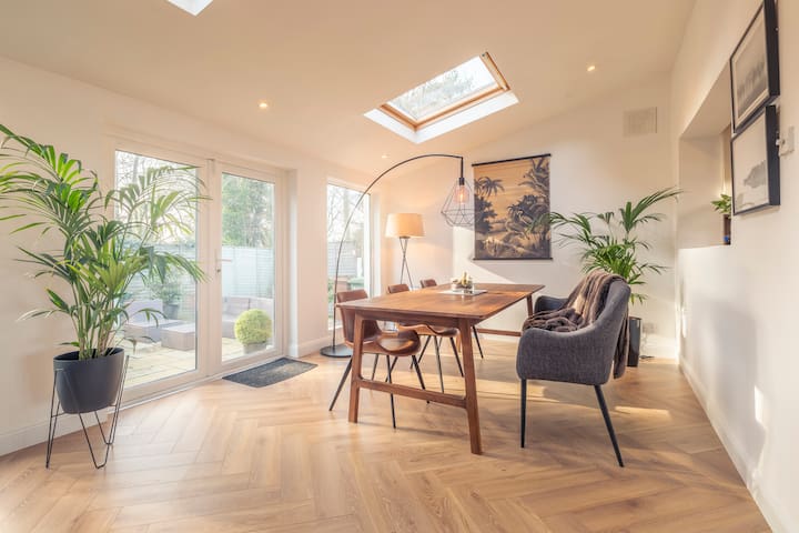 Spacious 3-bedroom house with garden