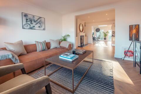 Spacious 3-bedroom house with garden
