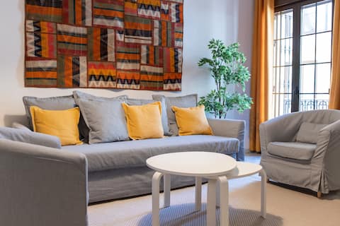 Anuncio de Airbnb popular: Wonderful apartment in Seville en Alfalfa