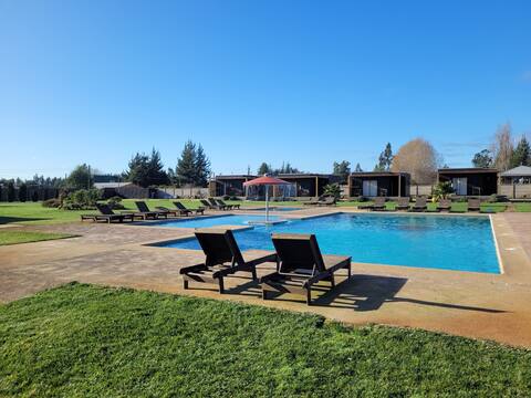 Cottage with pool in Complejo Natural Totorales
