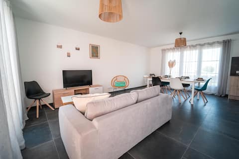 Popular Airbnb listing: Charm and comfort in Oléron - Fort Louvois 4* in Saint Pierre D'oléron