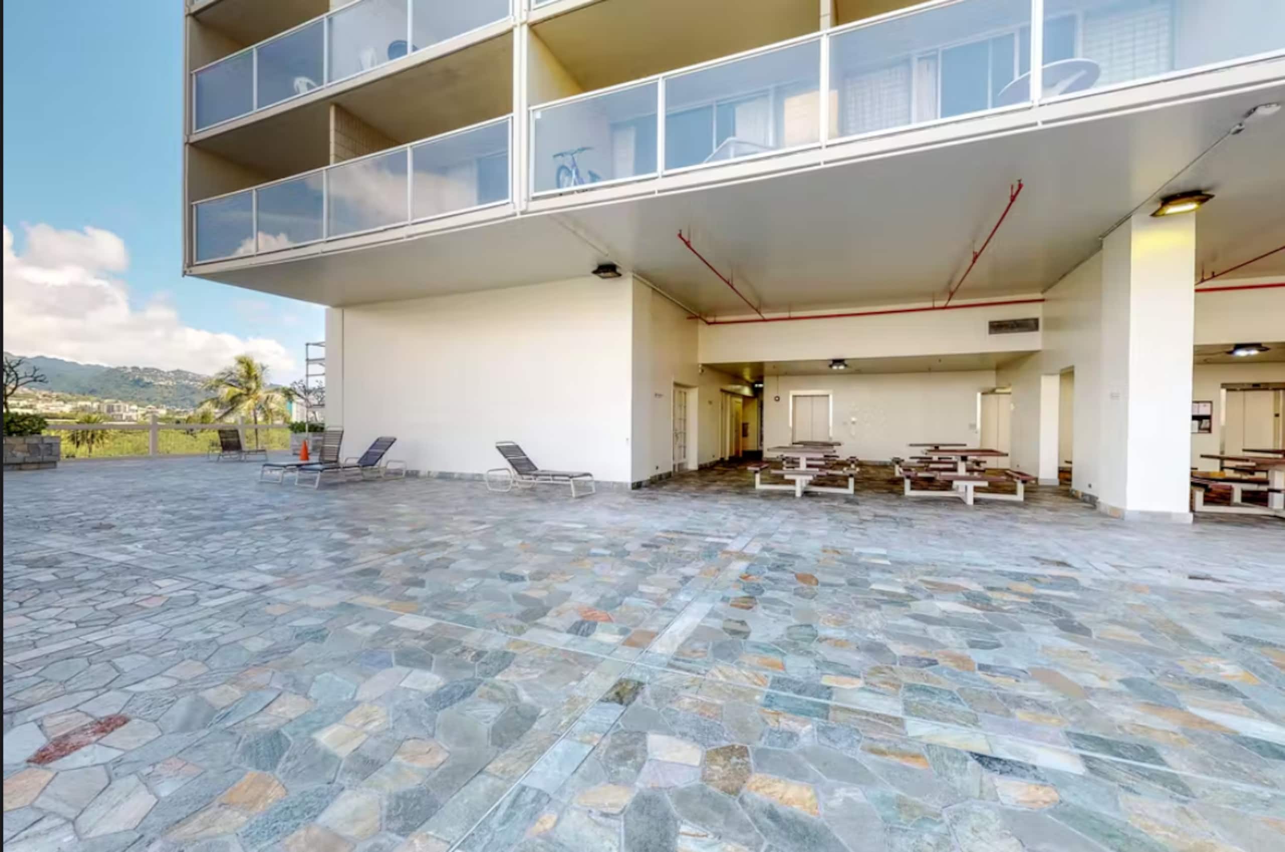 Condo in Honolulu · ★4.75 · 1 bedroom · 2 beds · 1 bath - Image 20