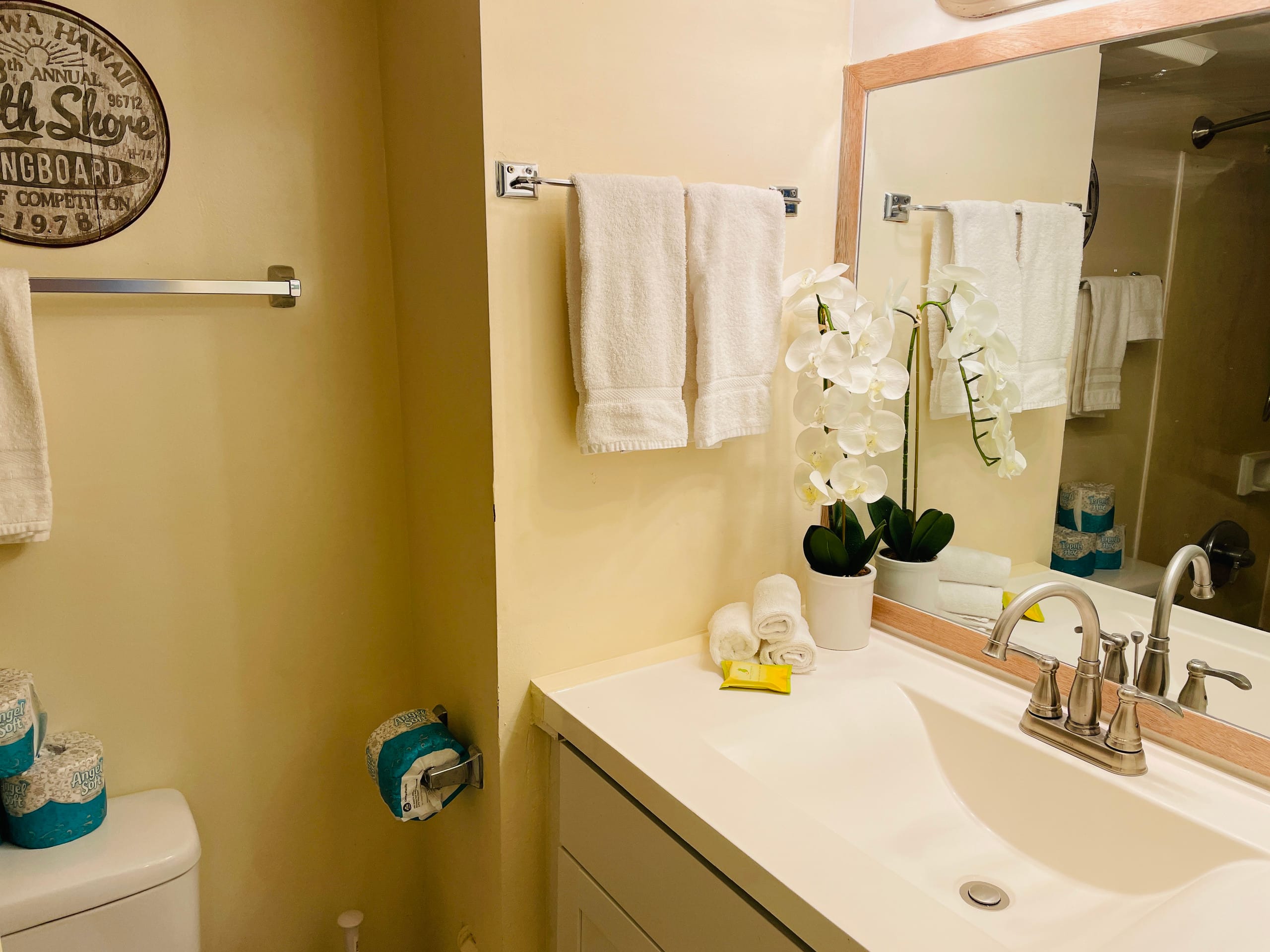 Condo in Honolulu · ★4.75 · 1 bedroom · 2 beds · 1 bath - Image 9