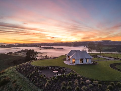 Private Luxury Glamping  Tent with Hot Tub Waitomo