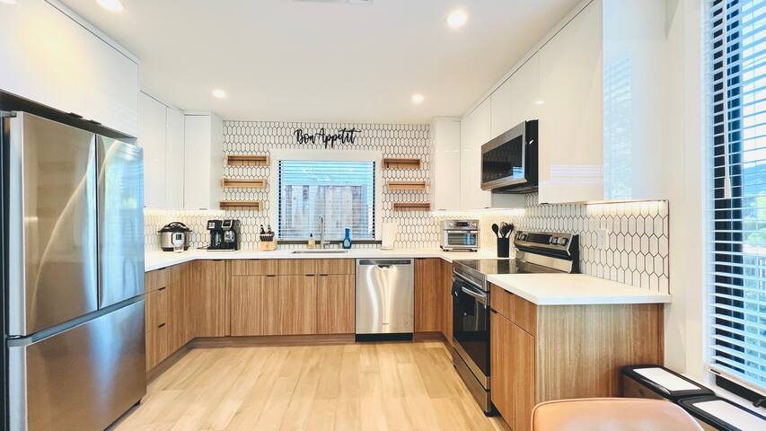 Brand new 2 bedroom home next to Stanford Campus gallery image 5