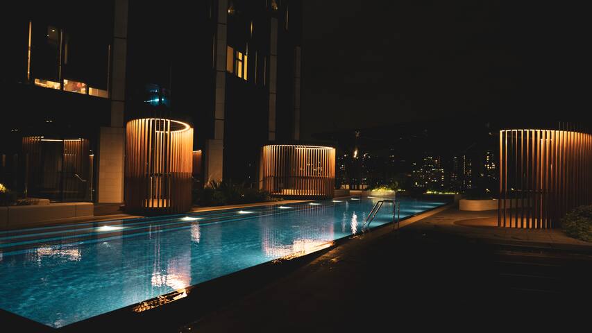 Exuberant 2BR High rise Oasis gallery image 3