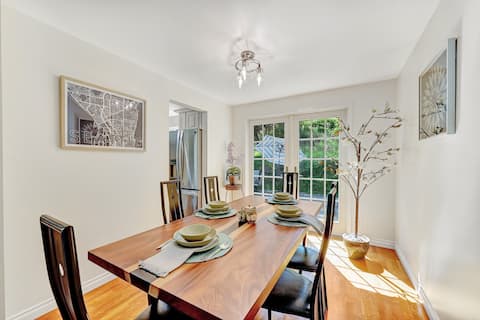 Pinnacle Spruce | N. Seattle 3B/2Ba + Large Patio