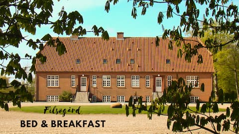 Bed & Breakfast with room for 15 people