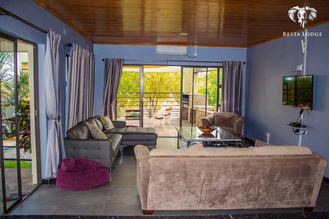 Resta Lodge Kariba, Three Bedroom Cottage