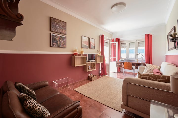 Calm & Relaxing Apartment W/ Terrace In Almada - Almada