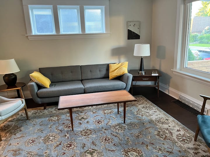 Gorgeous Home Near The Heart Of Niagara Falls - Niagara Falls