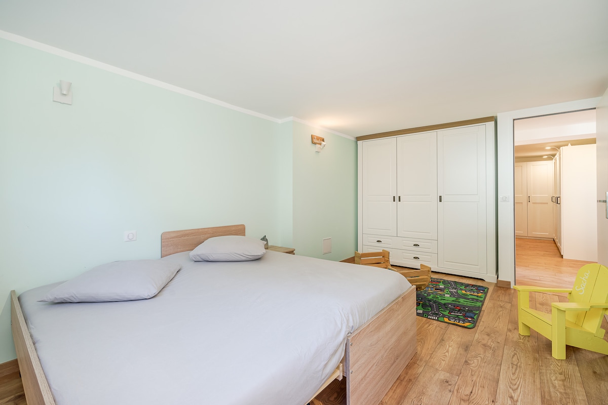 Slaapkamer 4 met tweepersoonsbed