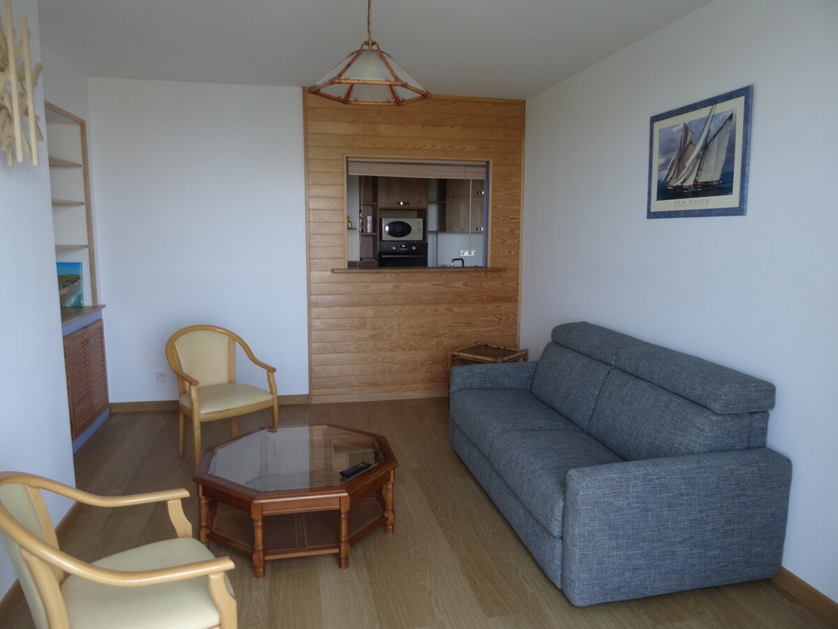 Top performing Airbnb: Beachfront apartment in Boulogne Sur Mer