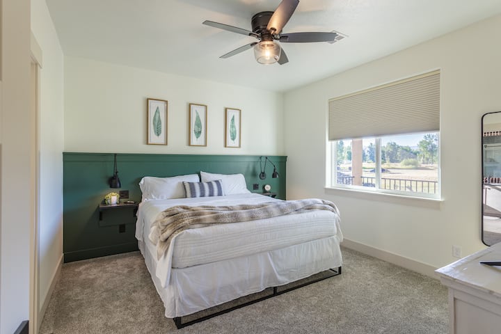 Master bedroom with King bed