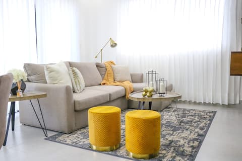 Rialto Residences | pool & gym | Luxury Apartment
