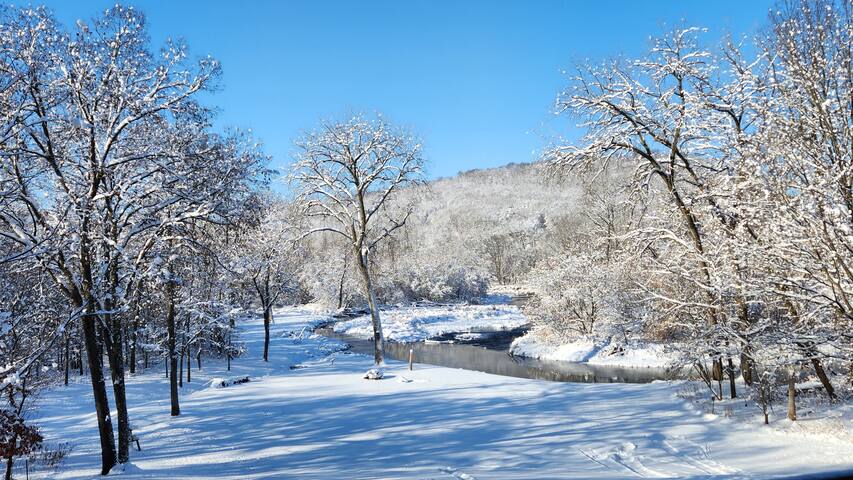 Waterfront Fishing and Hunting on the Rush River! gallery image 4