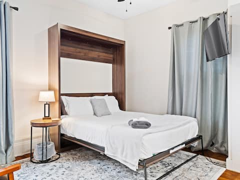 Top Airbnb: Peaceful Mansion Studio | Steps from Cle Clinic in Hough