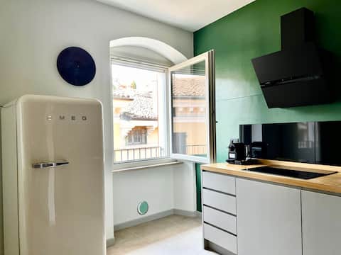 Airbnb con migliori performance: Apartment in the heart of the historic center a Desenzano Del Garda