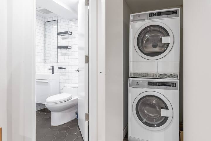 Williamsburg Apartment, W/outdoor, W/ in unit W/D gallery image 3