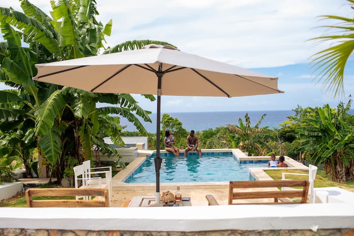 Catch My Drift Villa: Chef services available