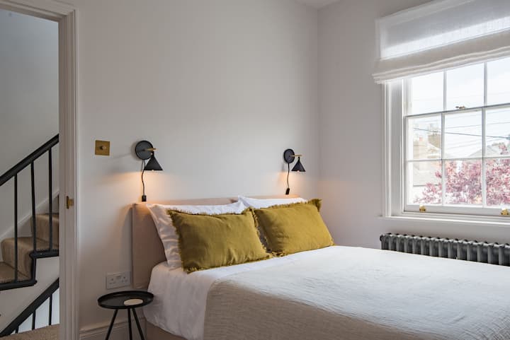 First floor double bedroom