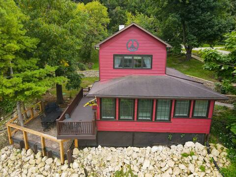 #StayBluffside: Mississippi River Oasis-> McGregor